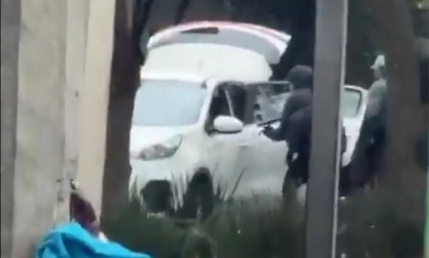 Asaltan a automovilista a plena luz del día en Lomas de Chapultepec, CDMX
