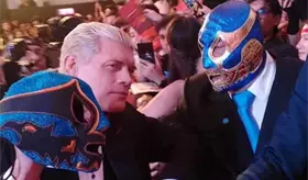 El luchador tabasque&ntilde;o "Canek" convive con la superestrella de la WWE Cody Rhodes
