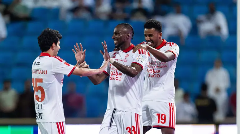 Juli&aacute;n Qui&ntilde;ones brilla en la goleada del Al Qadsiah ante Al-Kholood con gol a lo panenka y dos asistencias