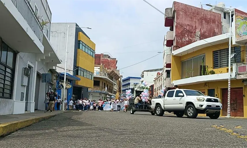 Feligreses y sociedad civil marchan juntos en Villahermosa en defensa de la vida y la dignidad humana