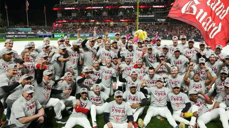 Cleveland elimina a Chicago y jugar&aacute; la final de la Liga Americana ante Tampa Bay