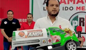 Dirigente del PRI Tamaulipas env&iacute;a "regalito" a Andy L&oacute;pez ante esc&aacute;ndalos de huachicol fiscal