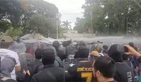 Bajo la consigna fuera Lemus, marchan en Jalisco para exigir agua limpia