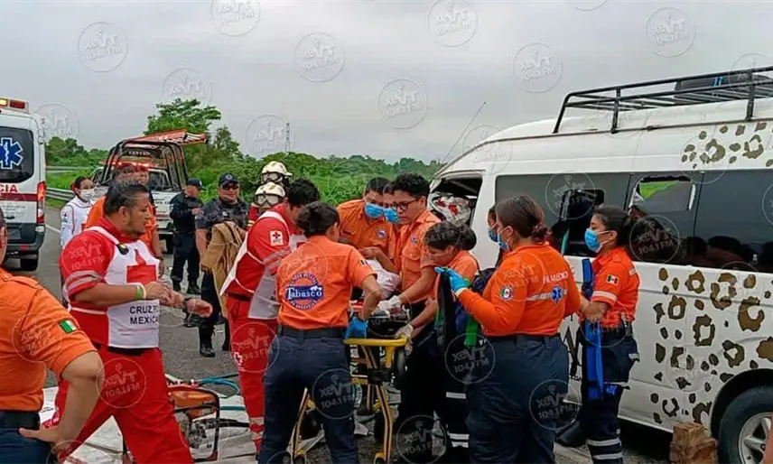10 heridos deja fuerte accidente en la Macuspana-Villahermosa