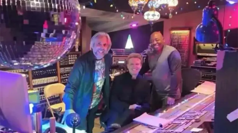 Luis Miguel desata rumores de nuevo disco tras filtrarse foto en estudio de grabaci&oacute;n