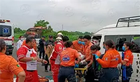 10 heridos deja fuerte accidente en la Macuspana-Villahermosa