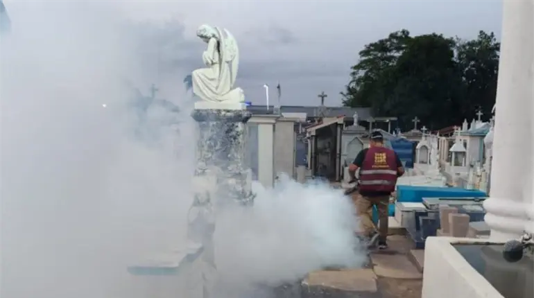 Anuncia ayuntamiento fumigaci&oacute;n de panteones de Centro previo al D&iacute;a de Muertos
