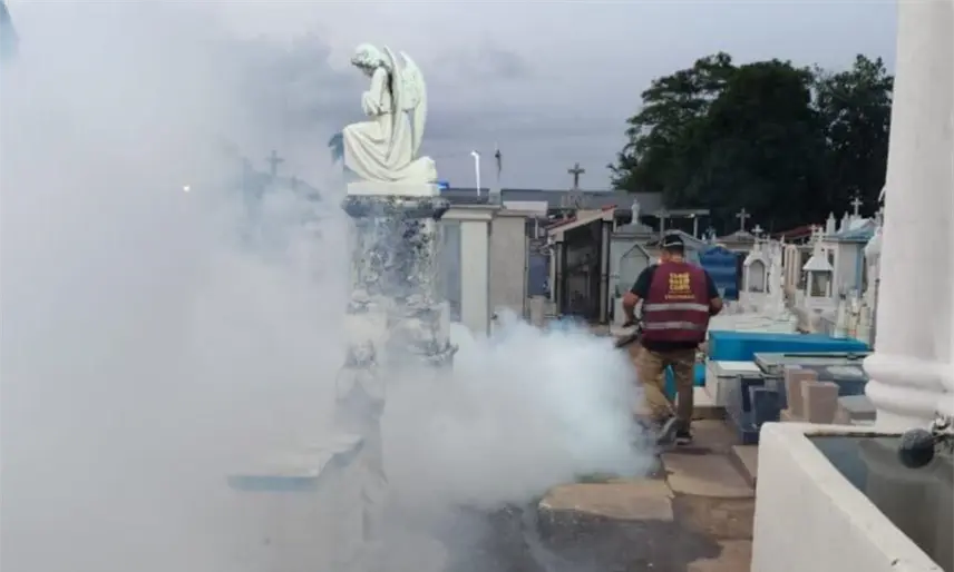 Anuncia ayuntamiento fumigación de panteones de Centro previo al Día de Muertos