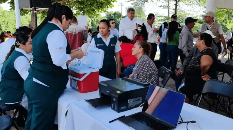 Inicia campa&ntilde;a de vacunaci&oacute;n invernal en Tabasco; aplicar&aacute;n m&aacute;s de 915 mil dosis