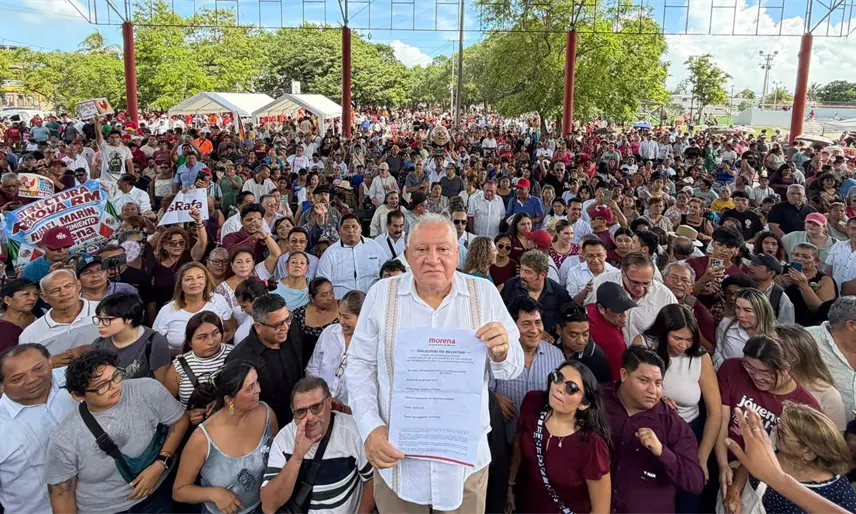 Marín Mollinedo se inscribe para competir por la alcaldía de Benito Juárez, Quintana Roo