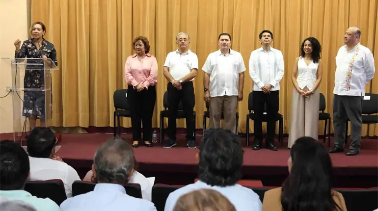 Pide Juan Molina a Gaudiano que presente pruebas sobre presuntas anomal&iacute;as del convenio entre el IAP y el IEPCT