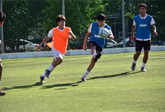 M&aacute;s de 100 futbolistas formaron parte del primer d&iacute;a de las visorias de la FMF en Villahermosa