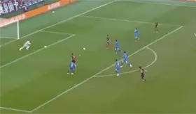Equipo en China anota gol con dos balones al mismo tiempo