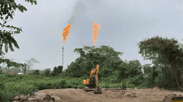 Incrementa Pemex actividad del quemador del &Aacute;rea de Trampas Agave