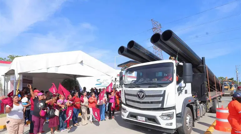 Osuna da banderazo a inicio de construcci&oacute;n del circuito de agua potable Emiliano Zapata-Anacleto Canabal