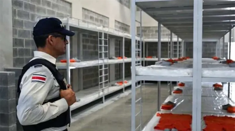 Costa Rica estrena mega c&aacute;rcel al estilo Bukele para albergar a m&aacute;s de 5 mil criminales