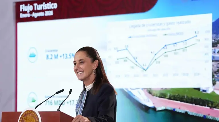 Anuncia Sheinbaum automatizaci&oacute;n de Migraci&oacute;n para agilizar entradas y salidas de turistas