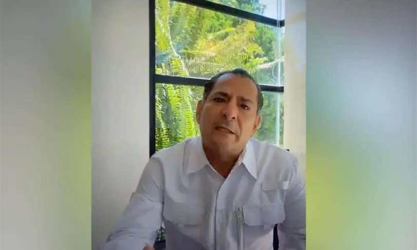 Advierte Chucho Ali por daños a la salud y secuelas en bebés de personas que viven cerca de los "mecheros"