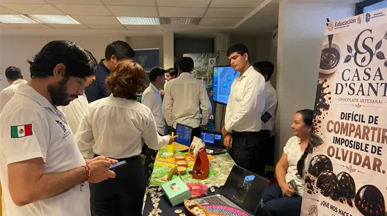 Expo Plan de Negocios Universitarios de Canacintra rompe r&eacute;cord de proyectos