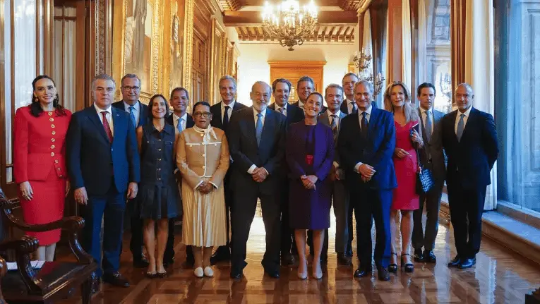 Sheinbaum rechaza que solo se re&uacute;na con grandes empresarios, como lo hac&iacute;a el "PRIAN"