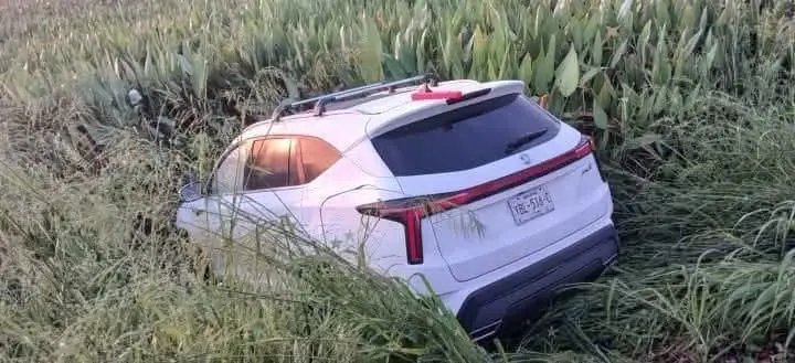 Grava suelta provoca ola de volcaduras en la carretera Minatitlán–Coatzacoalcos