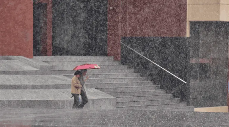 Protecci&oacute;n Civil Tabasco activa alerta roja por lluvias ante el frente fr&iacute;o 2 y el hurac&aacute;n Trudy