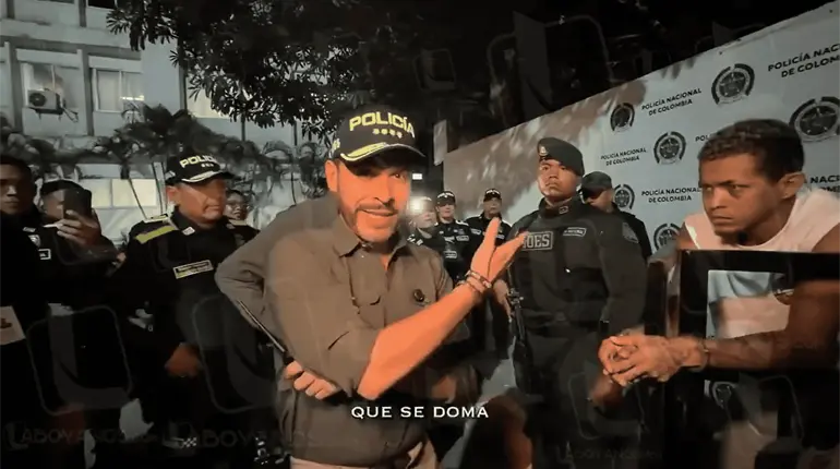 Encara el presidente Abelardo de la Espriella a criminales durante operativos en Colombia
