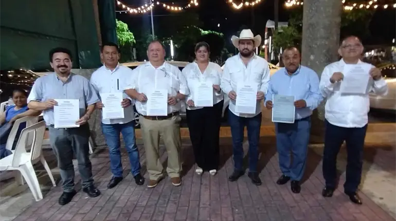 Integrantes de "TUCPEPIN" se inscriben por la Coordinaci&oacute;n Municipal de Morena por Macuspana