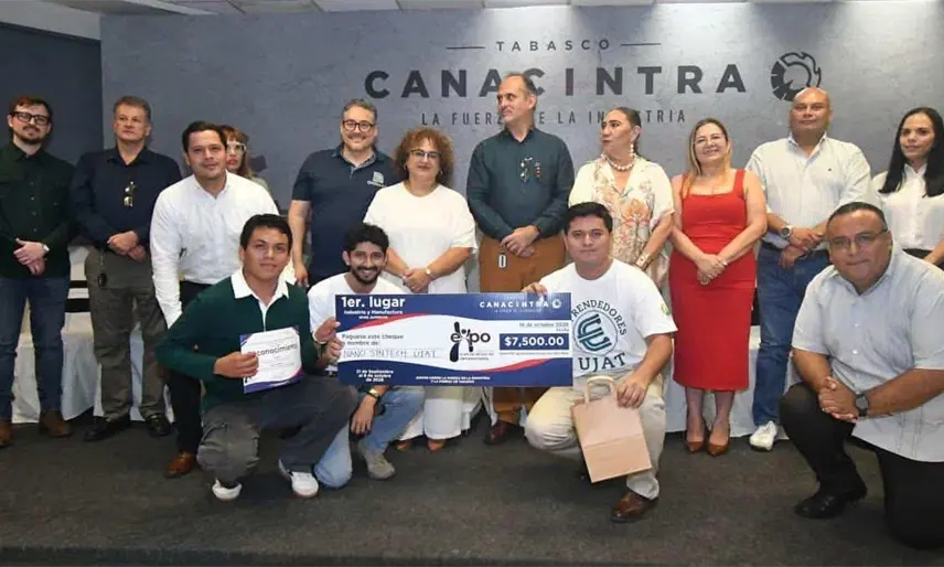 Presume UJAT haber ganado los 3 primeros lugares en la Expo de Negocios CANACINTRA 2026 en la categoría Industria y Manufactura