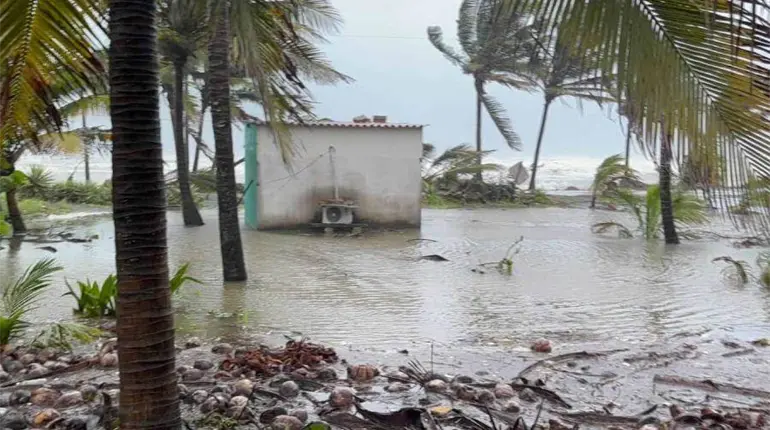 Tabasco ha perdido cerca de 70 kil&oacute;metros de costa por erosi&oacute;n marina: Javier May