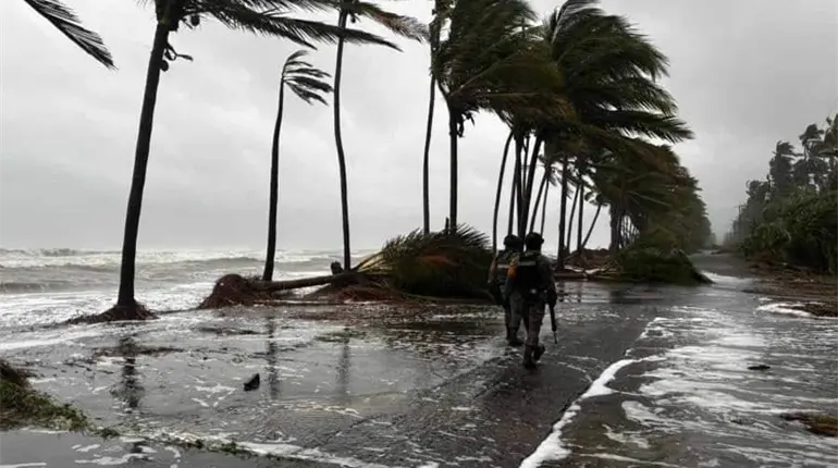 Frente Fr&iacute;o No.2 dej&oacute; 1,457 personas y 229 viviendas afectadas en zonas costeras de Tabasco
