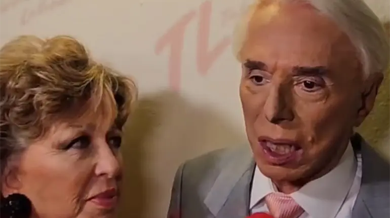 Enrique Guzm&aacute;n impacta con nuevo aspecto en gira de despedida con Ang&eacute;lica Mar&iacute;a