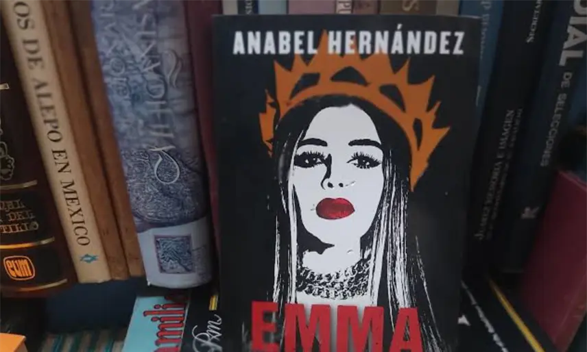 Emma Coronel demanda a editorial Penguin Random House por uso de su imagen en libro de Anabel Hernández