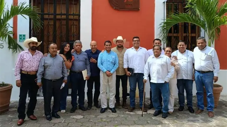 Dirigencia de Morena se re&uacute;ne con aspirantes de Macuspana; asiste grupo TUCPEPIN