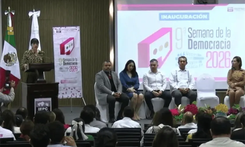 “Ningún gobierno puede considerarse democrático si le teme a la crítica”, dice funcionaria que llamó “rancios” a políticos