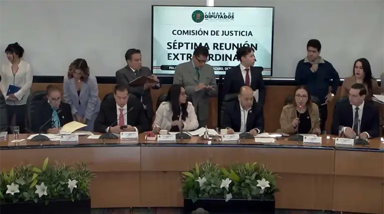 Comisi&oacute;n de San L&aacute;zaro aprueba la llamada "Ley Antimemes 2"