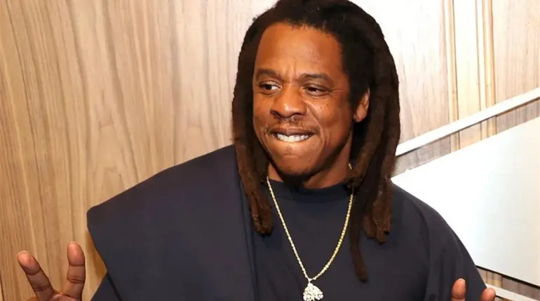 &iexcl;Jay-Z en la mira! Crecen rumores y pol&eacute;mica por show de medio tiempo del Super Bowl