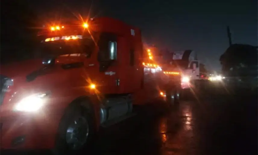 Aseguran 62 mil litros de hidrocarburo en la carretera Cárdenas-Coatzacoalcos