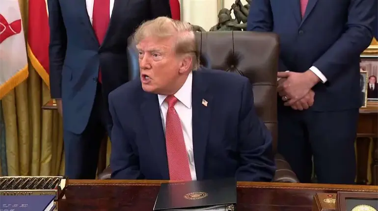 Arremete Trump nuevamente contra periodista en la Casa Blanca