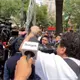 Sheinbaum llama a sindicato del IMSS a "cooperar" ante contrapuesta salarial para trabajadores