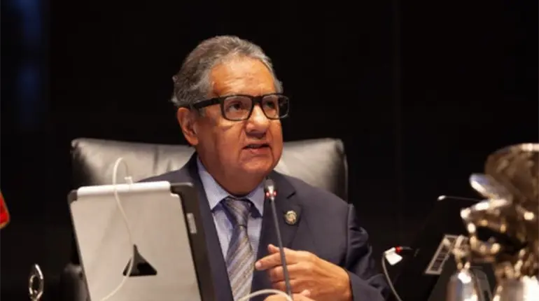 Los diputados-senadores no estamos para golpear: Higinio Mart&iacute;nez sobre Guti&eacute;rrez Mancilla
