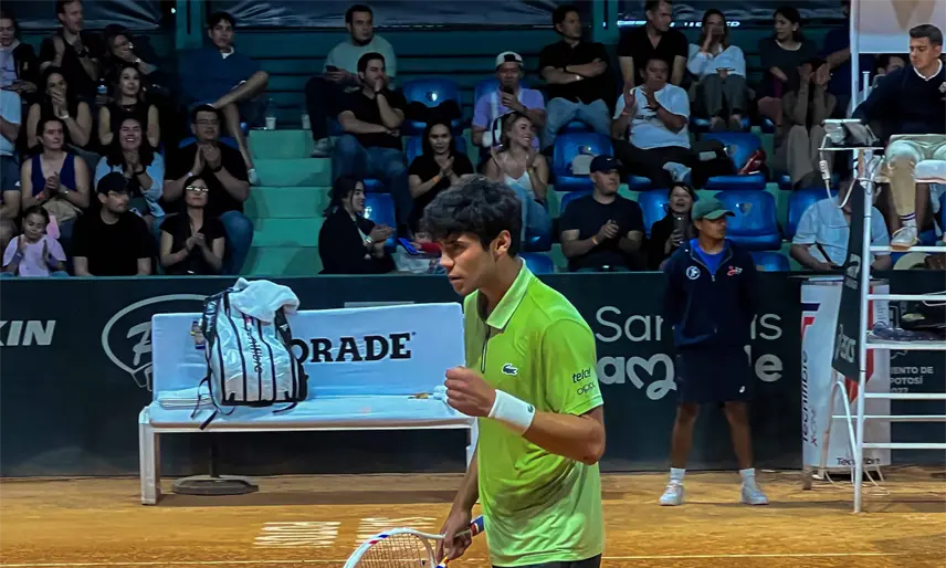 El tenista mexicano Rodrigo Pacheco se incorpora con la Universidad de Texas