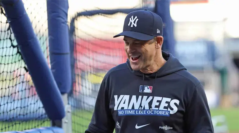 Aaron Boone seguir&iacute;a como manager de Yankees para el 2027