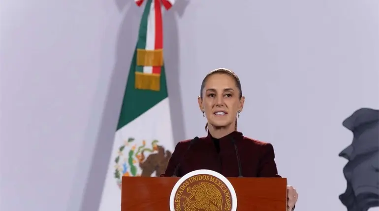 "Cero privilegios": Sheinbaum rechaza trato VIP para legisladores en el AICM