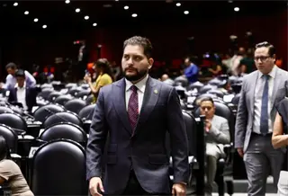 San L&aacute;zaro remover&aacute; a Mancilla de Comisi&oacute;n de Juventud por agresiones a M&aacute;ynez