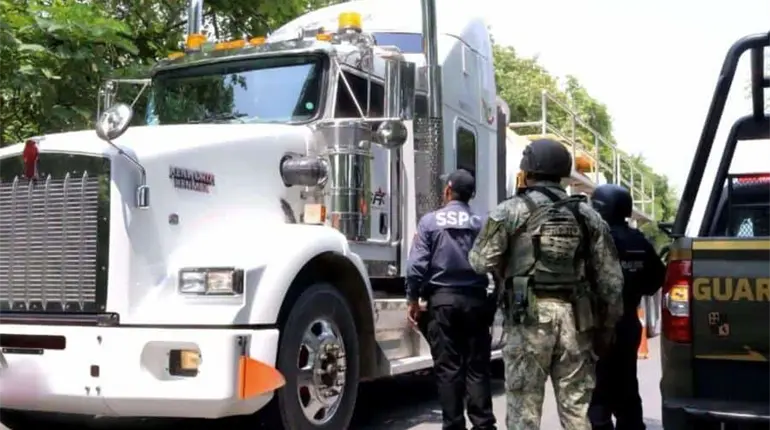 Detiene SSPC Tabasco 16 personas y asegura 62 mil litros de hidrocarburo il&iacute;cito del 19 al 22 de octubre