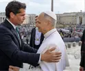 Eduardo Ver&aacute;stegui pide al papa una oraci&oacute;n para la pel&iacute;cula "Zero A.D.: El Nacimiento de Cristo"