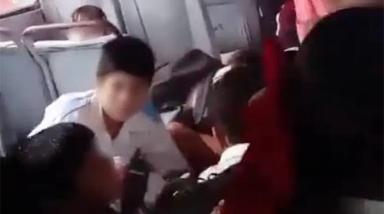 Atacan a balazos a chofer mientras transportaba estudiantes en Escuinapa, Sinaloa