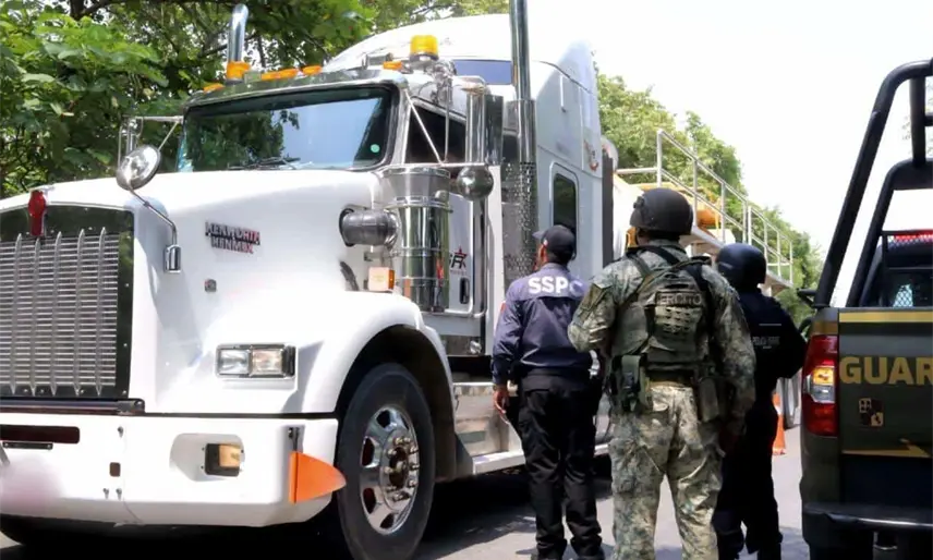 Detienen SSP 16 personas y asegura 62 mil litros de hidrocarburo ilícito del 19 al 22 de octubre