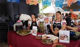 Inauguran segunda edici&oacute;n de "La Tamaliza" de la colonia Gil y S&aacute;enz